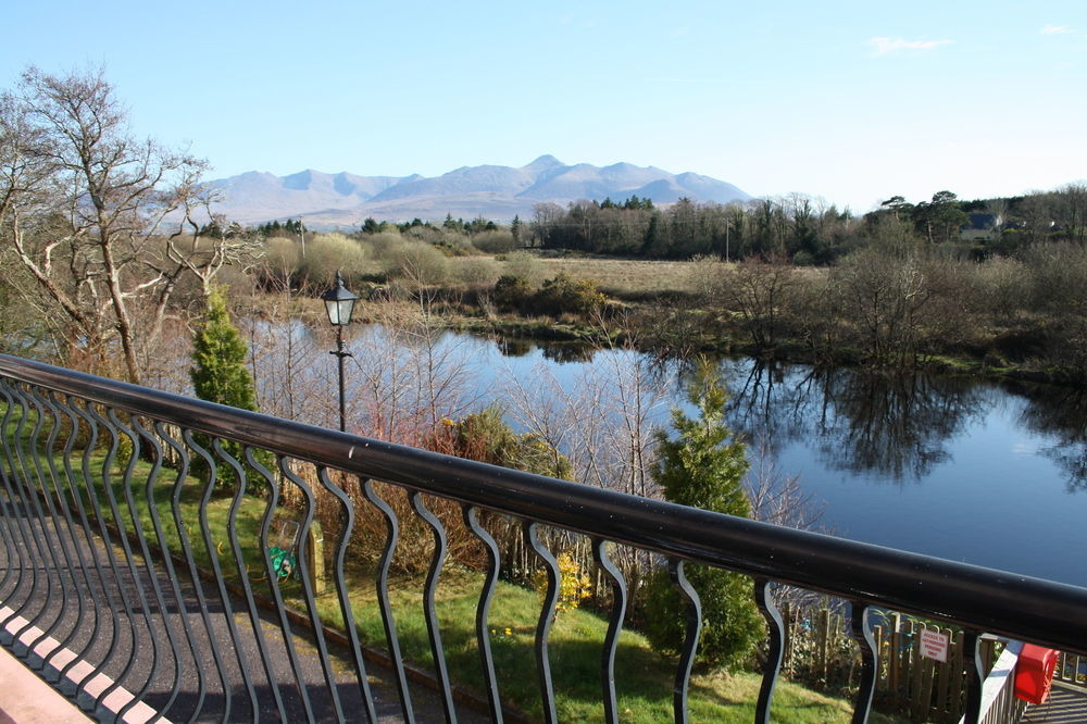 2 Mile Lodge Kenmare Exteriör bild
