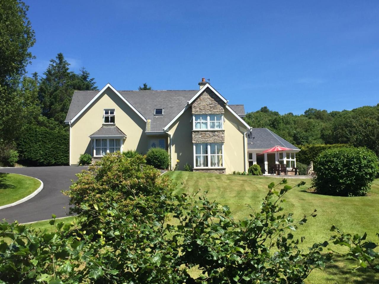 2 Mile Lodge Kenmare Exteriör bild